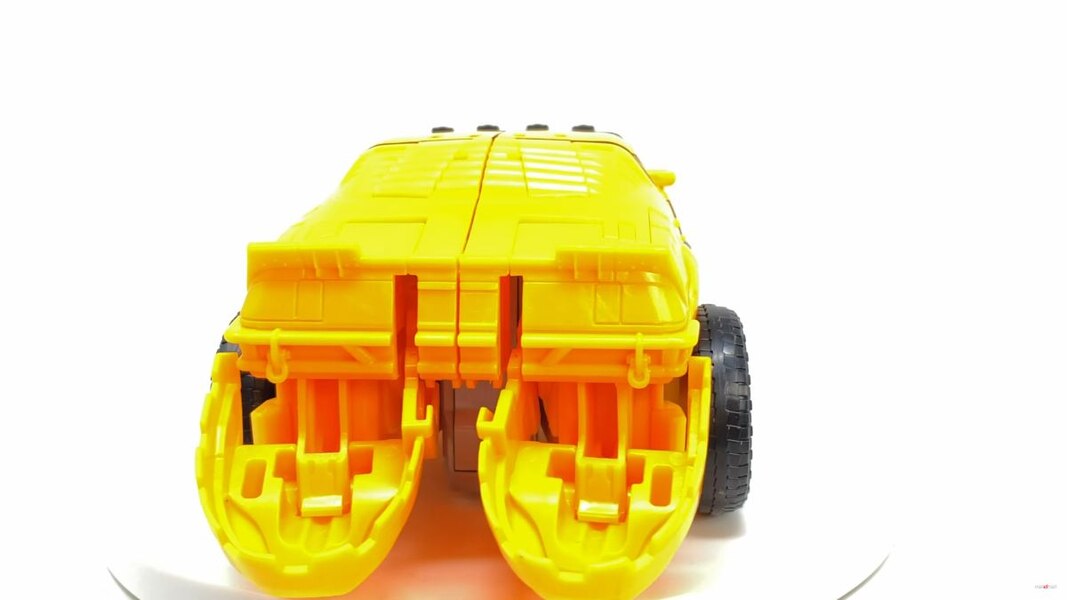 Image Of Beast Mode Bumblebee From Transformers Rise Of The Beasts  (25 of 27)